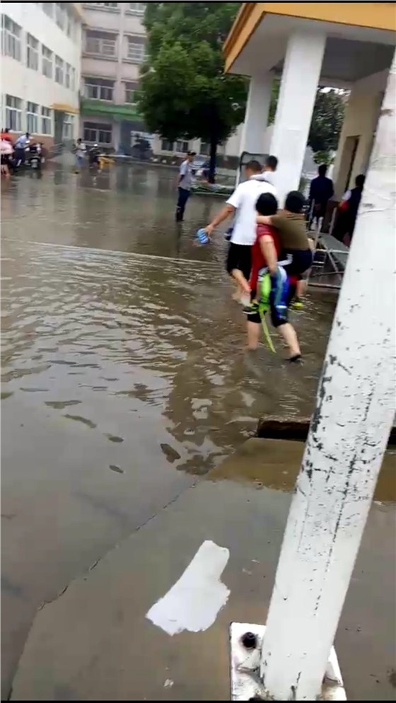 一场大雨淹没了常州，龙城变水城，救援工作积极开展中！！！2